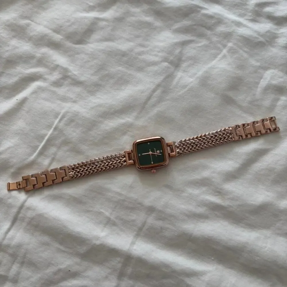 Women’s Rose Gold Square Watch Green Dial Luxury Mesh Band Elegant Waterproof